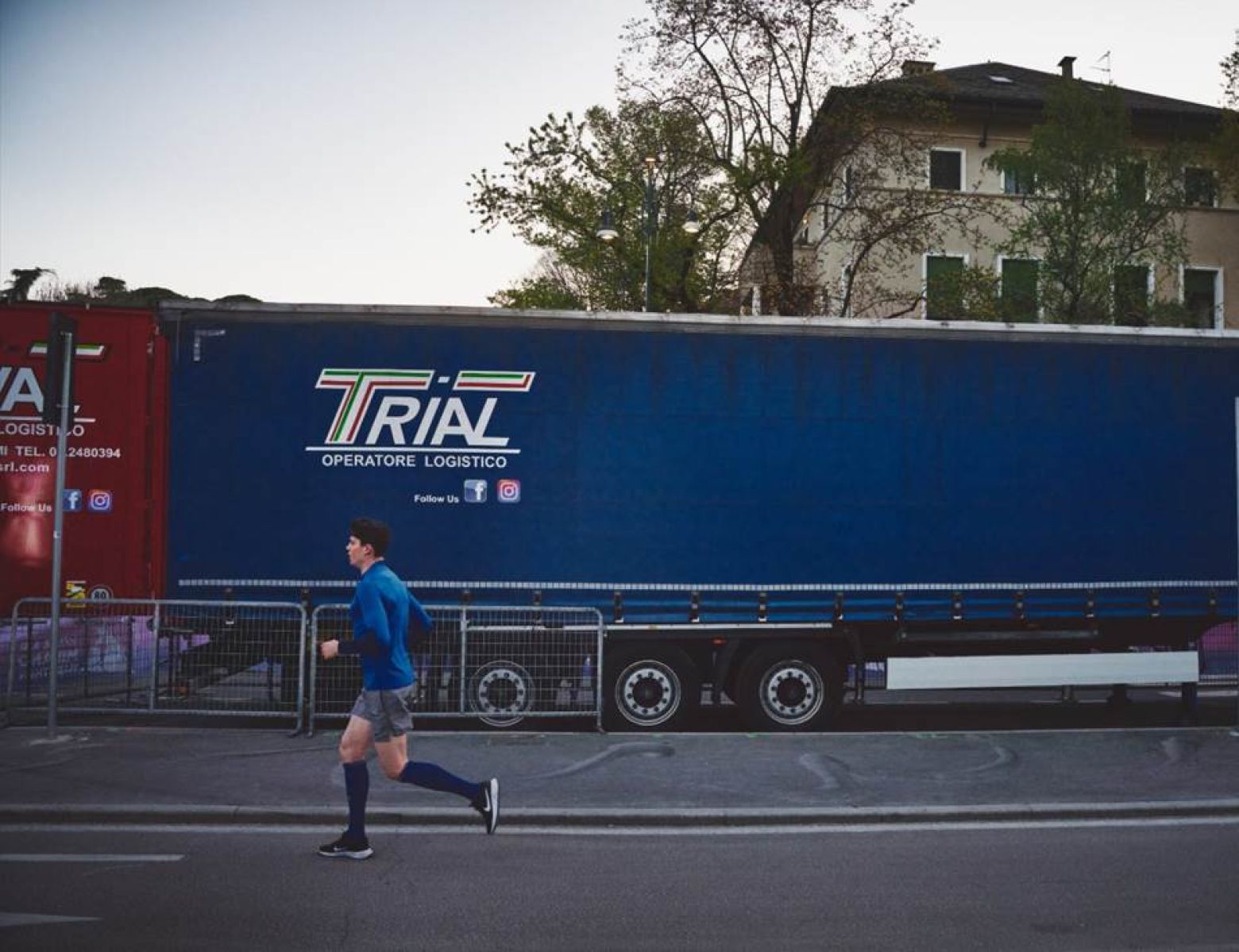 Camion Trial alla Milano Marathon