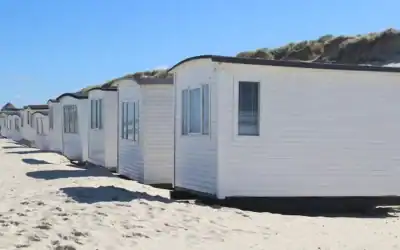 Trasporto e montaggio di container abitativi: la soluzione per grandi eventi