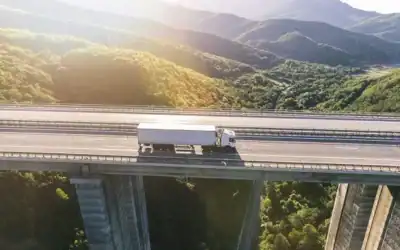 Come l’analisi dei dati sta rivoluzionando la pianificazione dei percorsi di trasporto